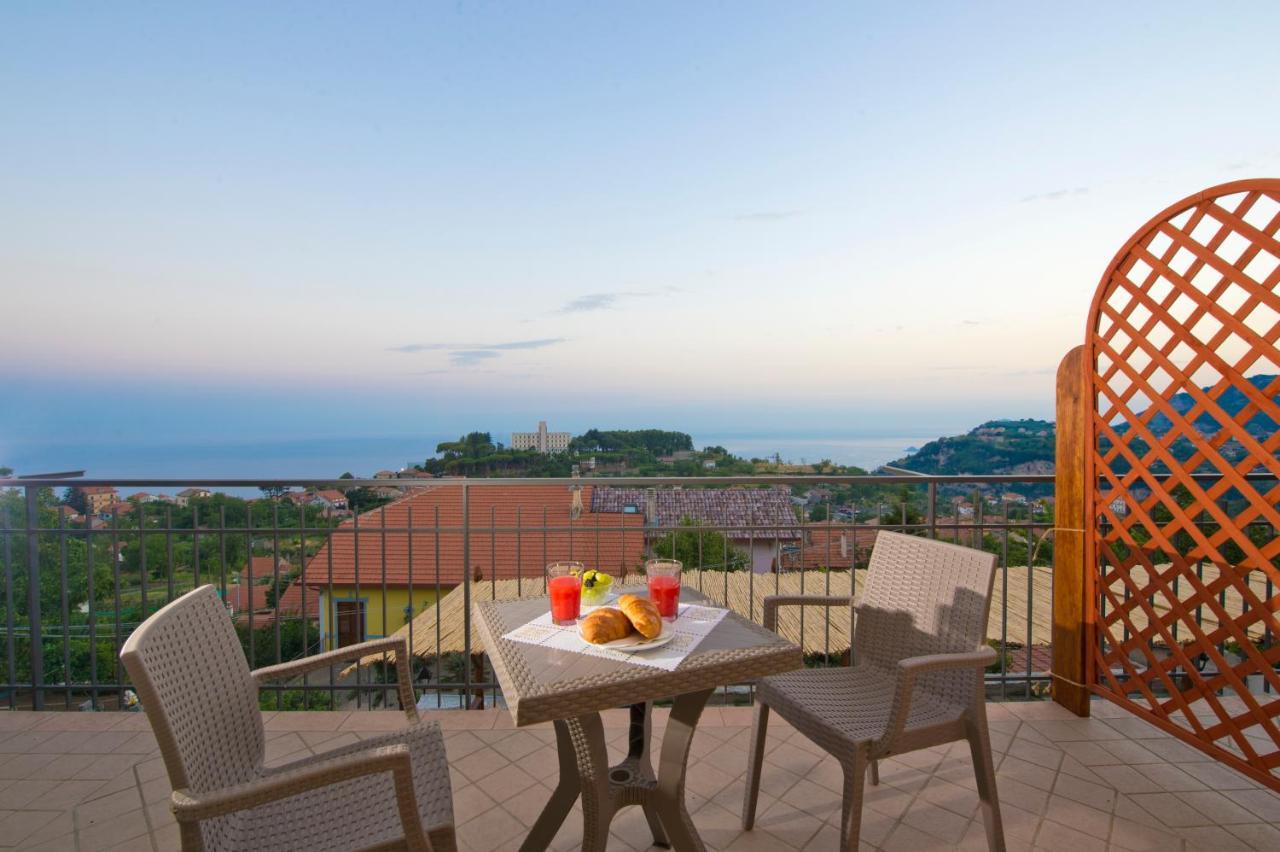 Bed and Breakfast Il Casale Del Generale Аджерола Екстер'єр фото
